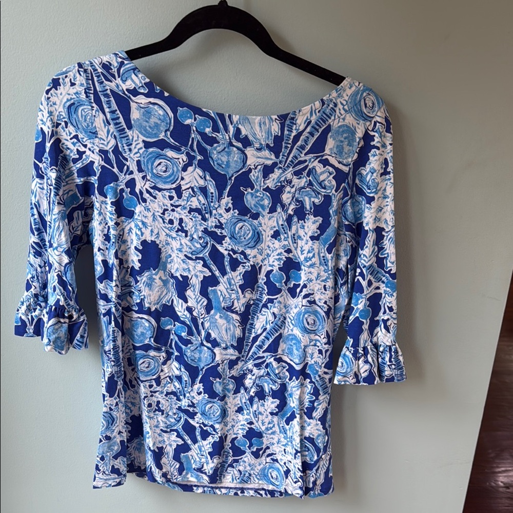 Lilly Pulitzer Blue and White Ruffled Fitted Blouse